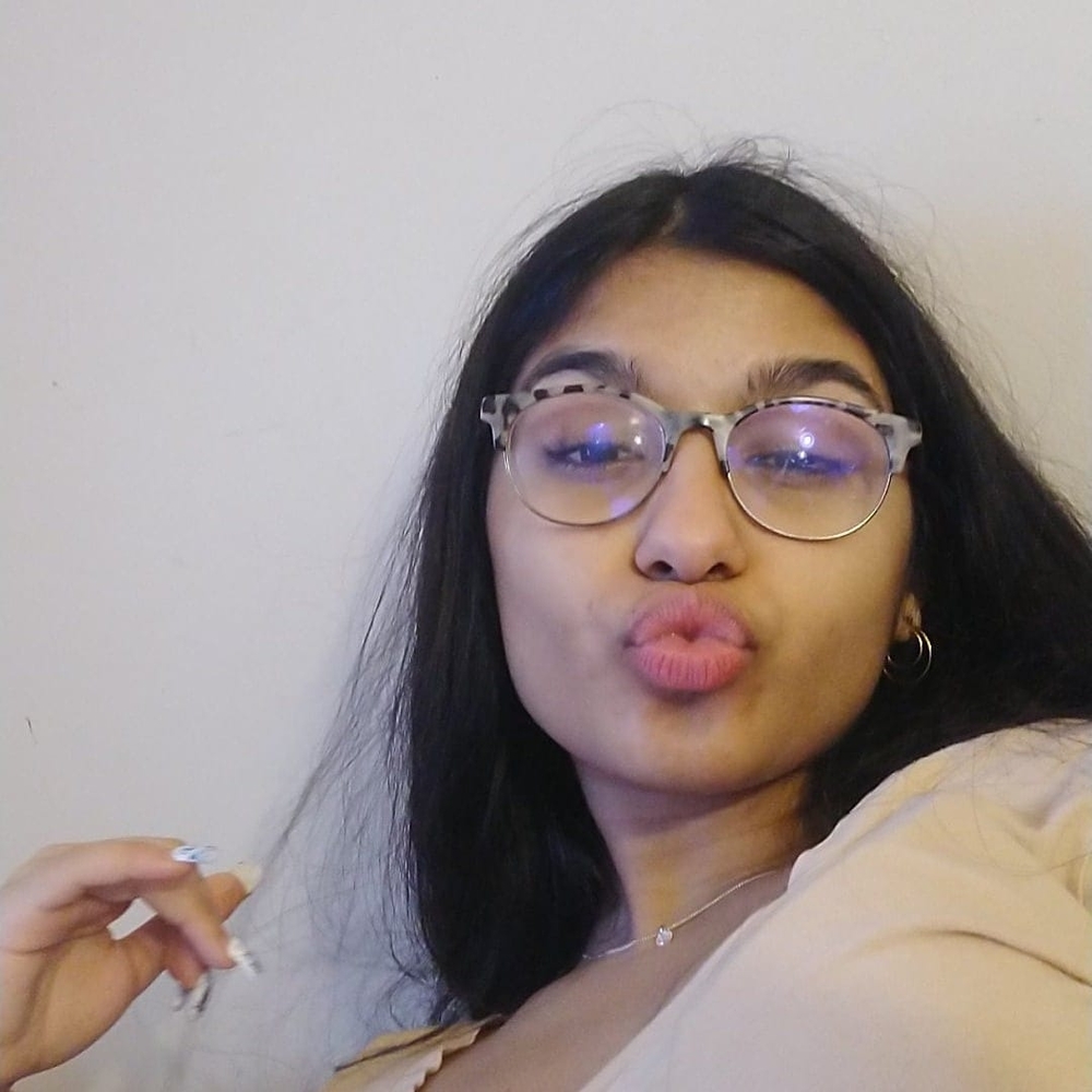 Meet your Posher, Halah